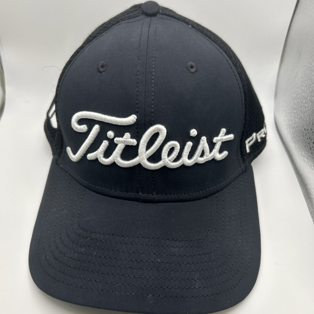 Mens Titleist Pro V1‎ FJ Fitted Golf Hat size Small- Medium